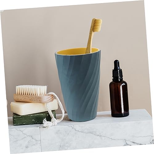 Reusable Plastic Toothbrush Tumbler Perfect for Bathroom Storage