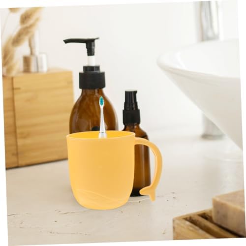 Space-Saving Dental Care Cups