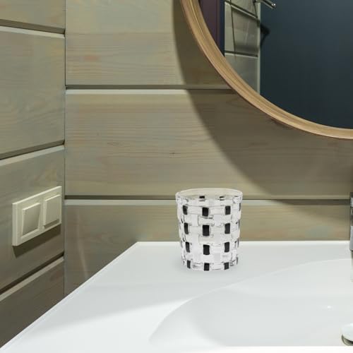 Bathroom Tumbler Glass Cup with Modern Checkerd Design