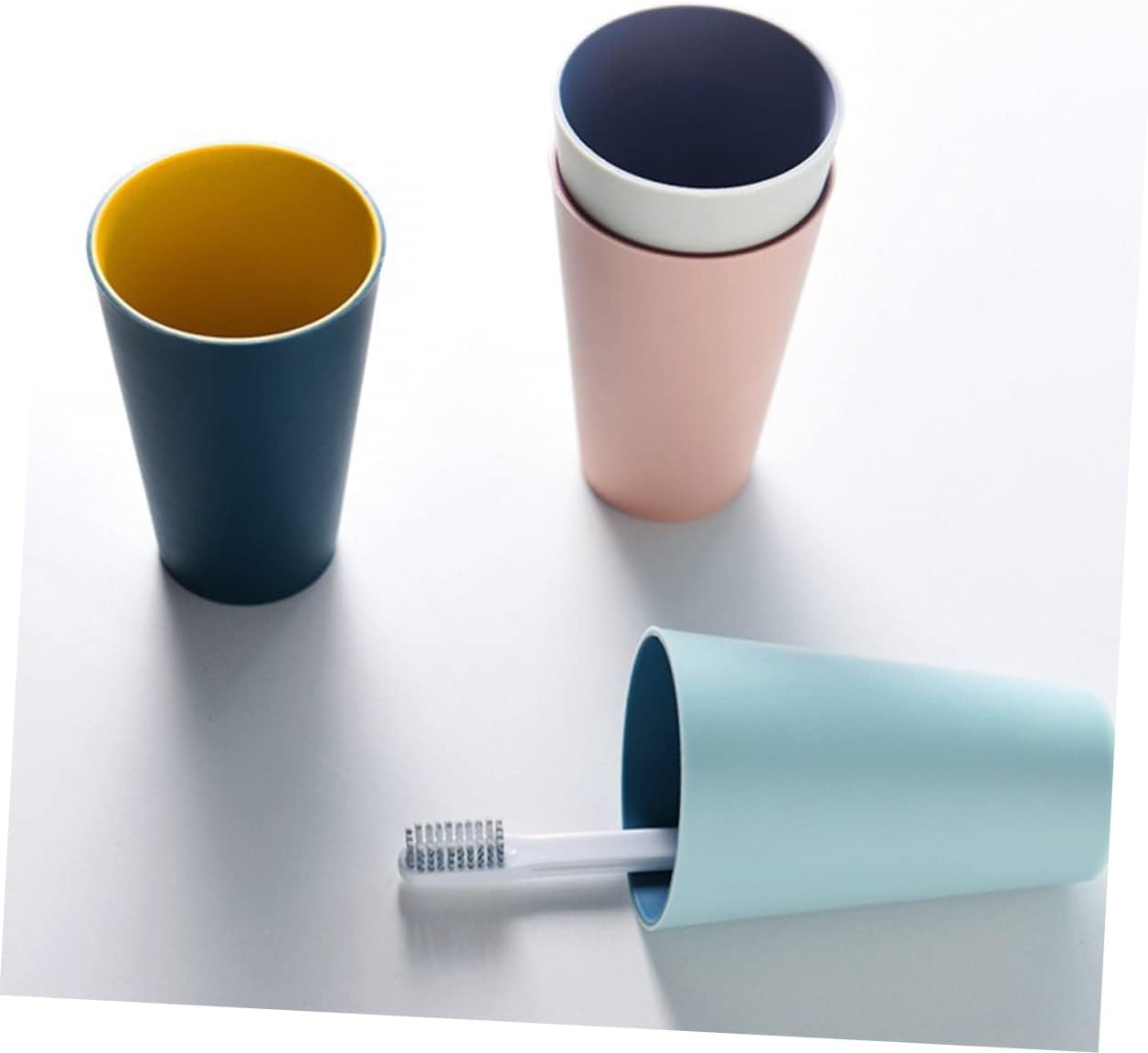 DECHOUS Lovely Travel Toothbrush Cup