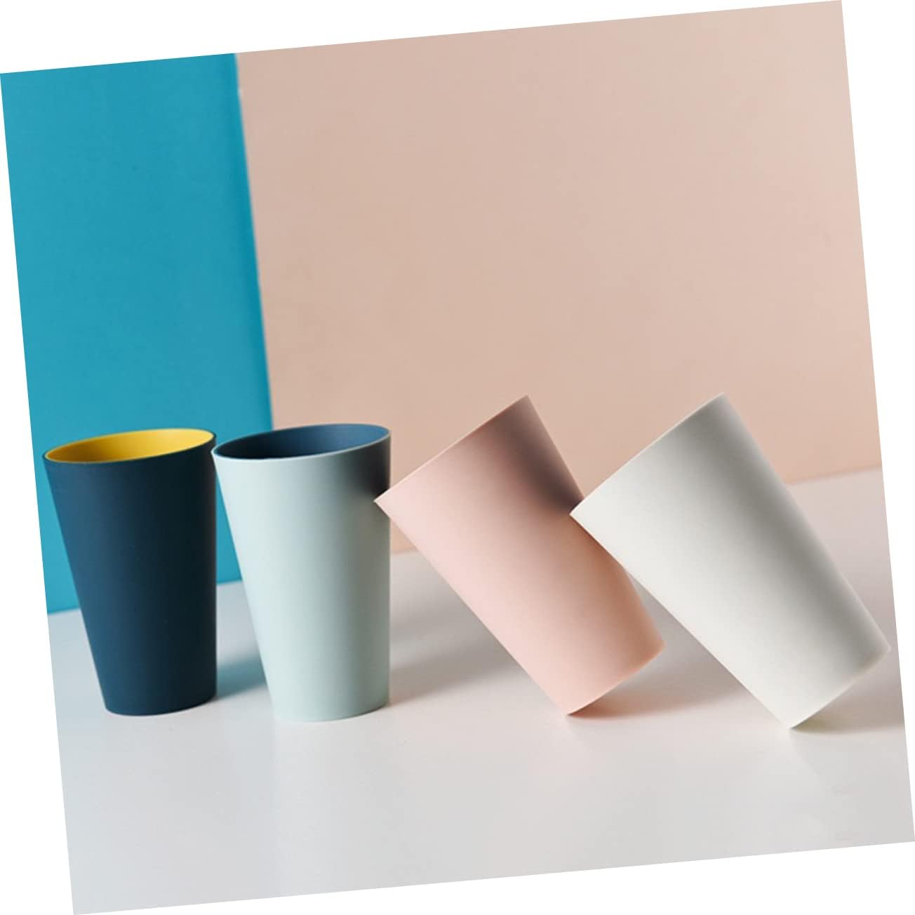 DECHOUS Lovely Travel Toothbrush Cup