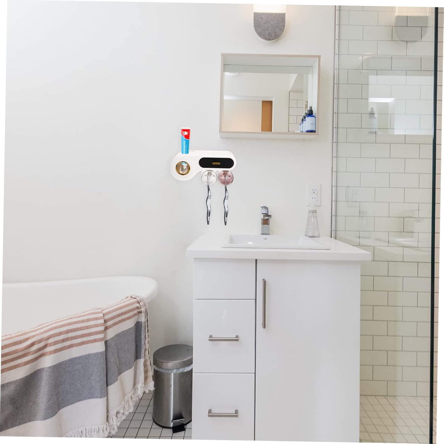 Yardenfun Wall Mounted Bathroom Organizer with Cup Storage