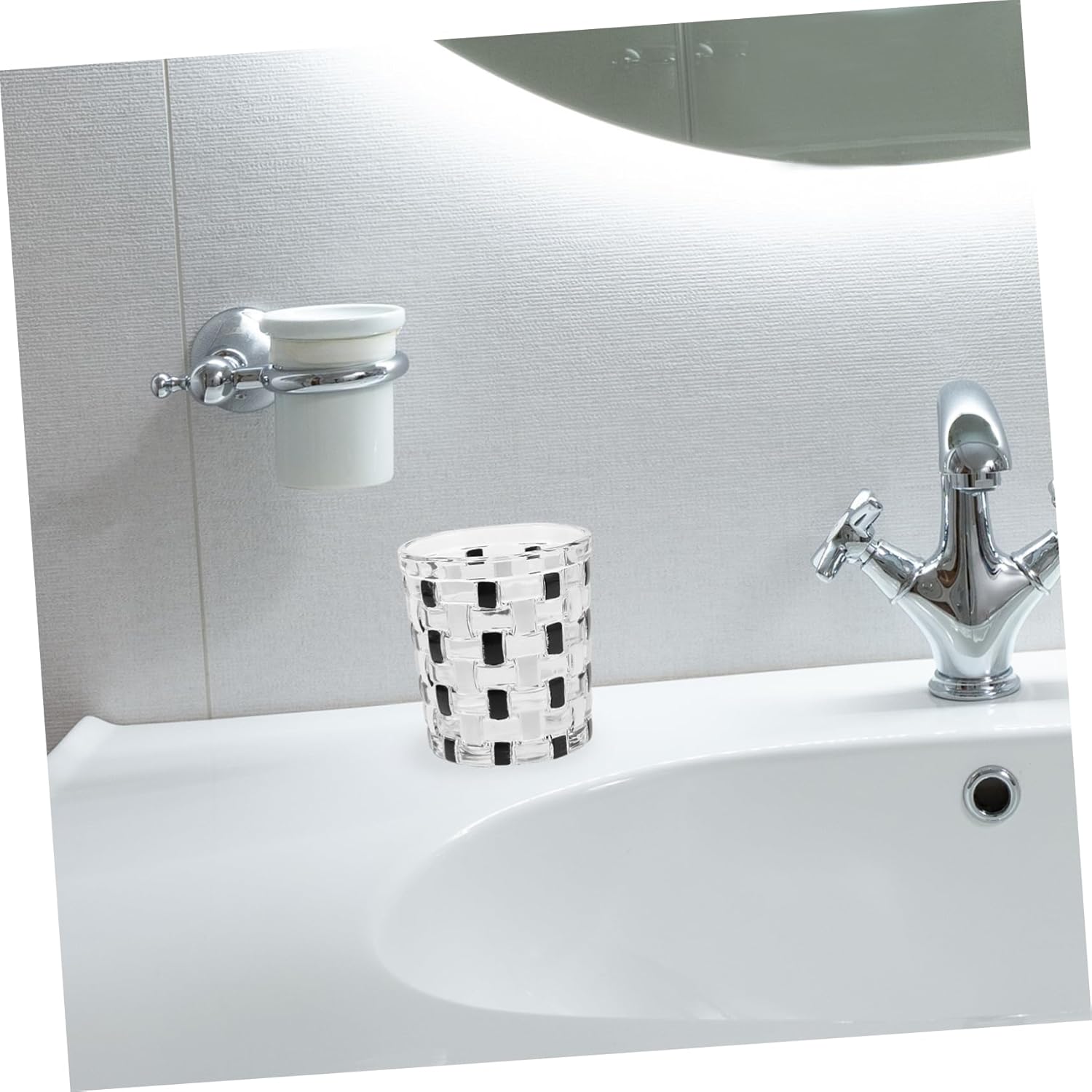 Elegant Glass Toothbrush Holder with Checkered Design