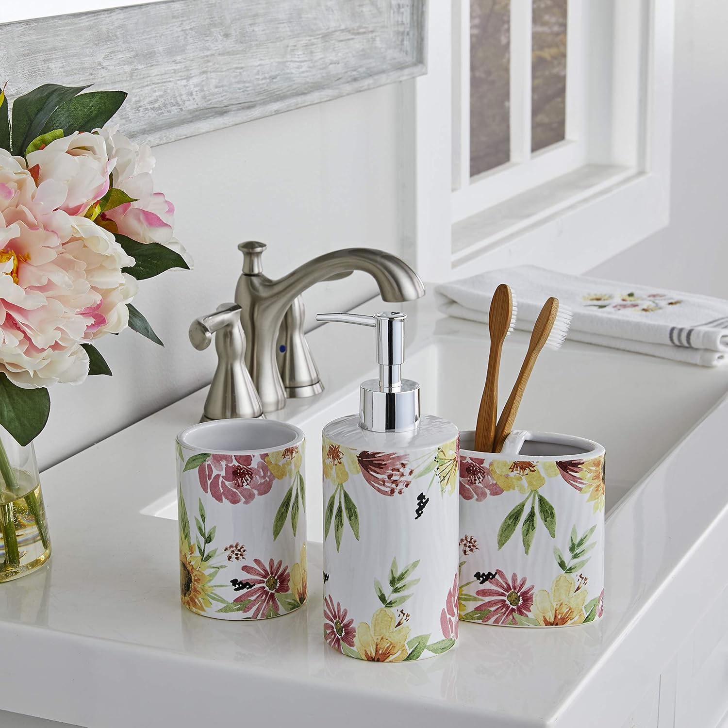 Farmhouse Floral Toothbrush Holder - Set of 4